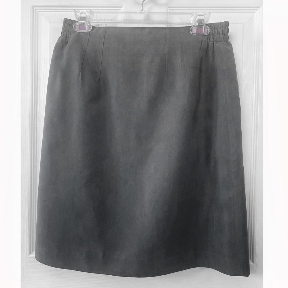 “Bloom” Size 9 medium gray 100% silk above-the-knee skirt
